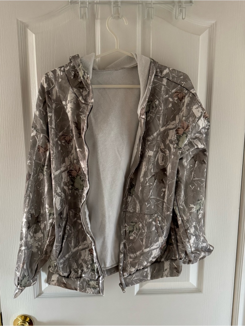SHEIN Coolane Women's Camo Style Zip Up Hoodie